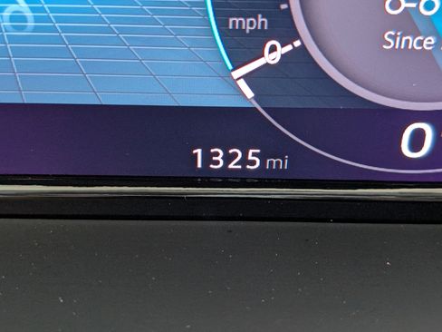 Used 2024 Volkswagen Atlas SE w/ Black Wheel Package image 25