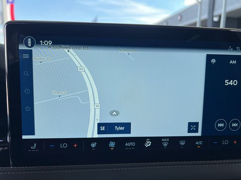 New 2026 Lincoln Corsair Premiere image 12