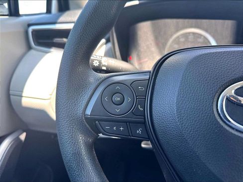 Used 2022 Toyota Corolla Cross L FWD image 19