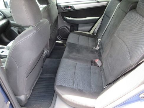 Used 2019 Subaru Outback 2.5i Premium w/ Popular Package #2 AWD/4WD image 14