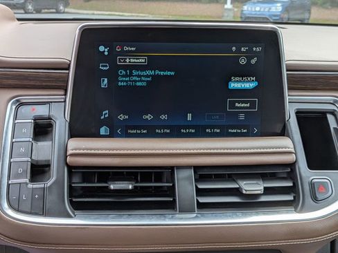Used 2022 Chevrolet Tahoe High Country AWD/4WD image 16