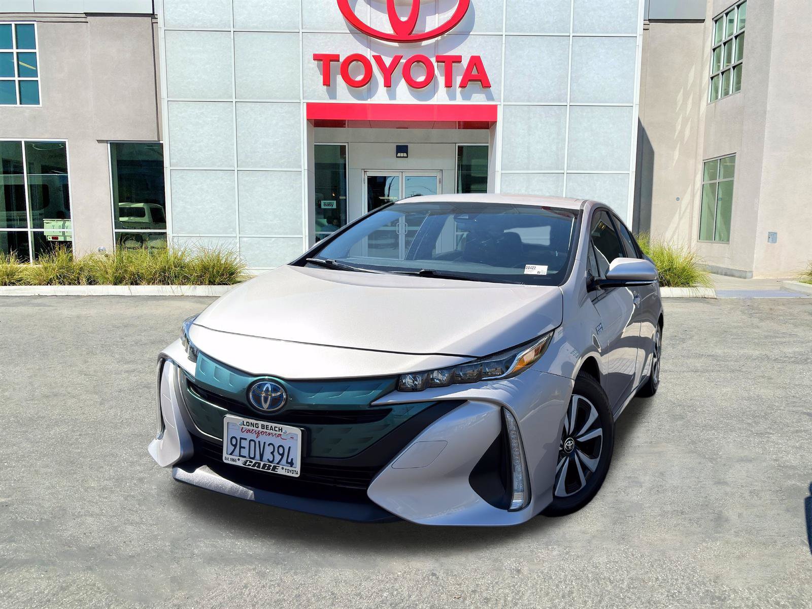 Used 2019 Toyota Prius Prime Premium FWD image 4