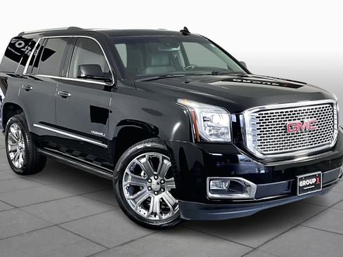Used 2016 GMC Yukon Denali w/ Open Road Package image 3