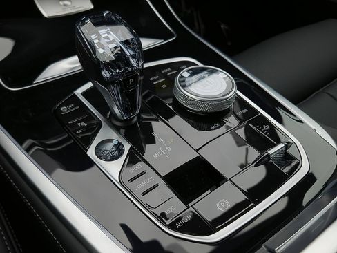 New 2026 BMW ALPINA XB7 AWD/4WD image 10