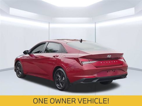 Used 2023 Hyundai Elantra SEL FWD image 4