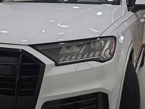 Used 2023 Audi Q7 3.0T Premium Plus w/ Premium Plus Package AWD/4WD image 34