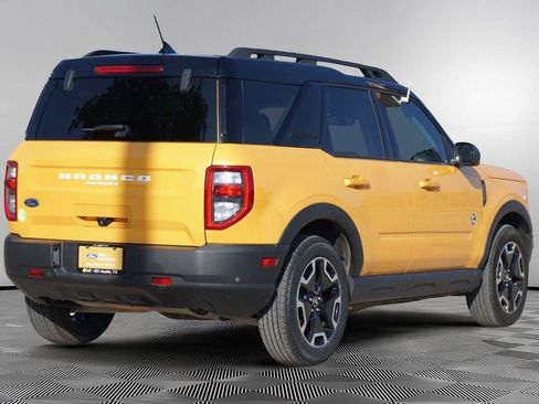 Certified 2022 Ford Bronco Sport Outer Banks w/ Tech Package AWD/4WD image 4