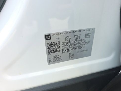 Used 2022 GMC Terrain SLE w/ Driver Convenience Package image 32