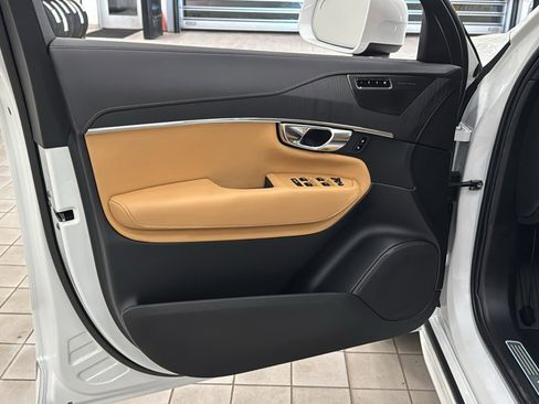 Used 2025 Volvo XC90 T8 Ultra w/ Protection Package Premier image 22