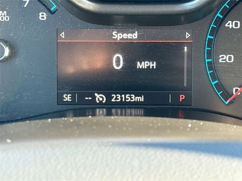 Used 2022 Chevrolet Colorado Z71 image 32