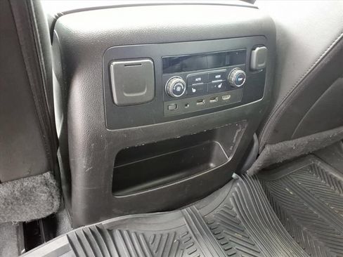 Used 2019 GMC Yukon Denali w/ Denali Ultimate Package AWD/4WD image 15