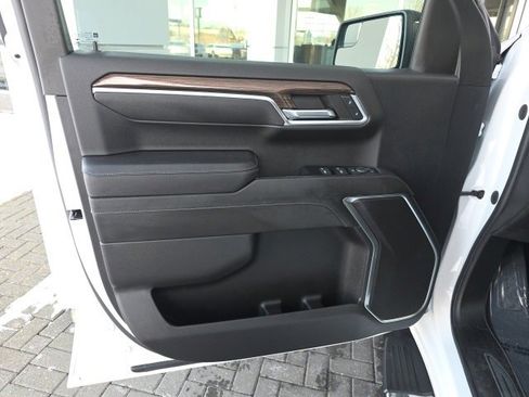 Used 2023 Chevrolet Silverado 1500 RST image 19