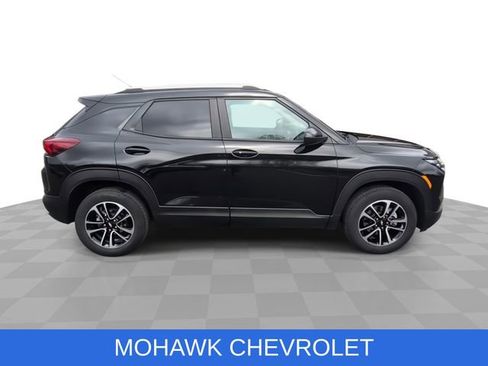 Used 2025 Chevrolet TrailBlazer LT AWD/4WD image 10