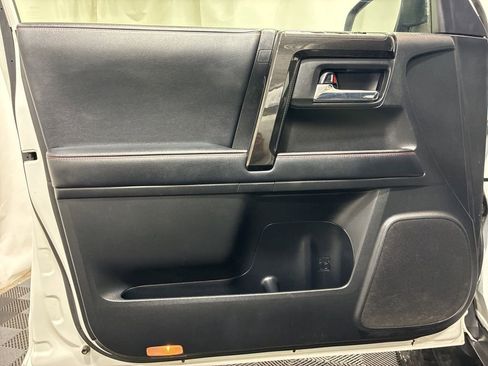 Used 2021 Toyota 4Runner TRD Off-Road Premium AWD/4WD image 23