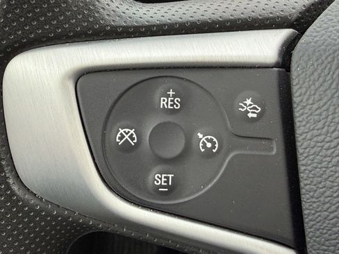 Used 2023 GMC Terrain SLE image 22