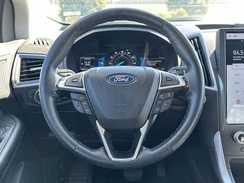 Used 2022 Ford Edge SEL w/ Sport Appearance Package image 7