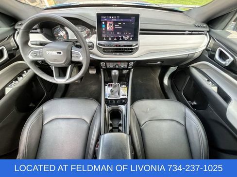 Used 2025 Jeep Compass Limited AWD/4WD image 19