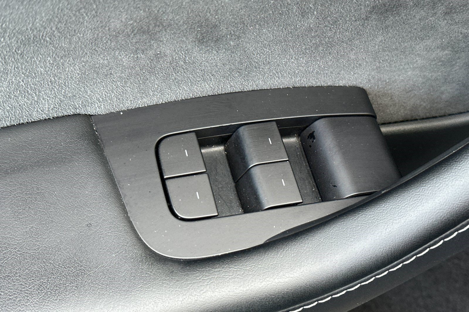 Used 2022 Tesla Model Y Long Range AWD/4WD image 13