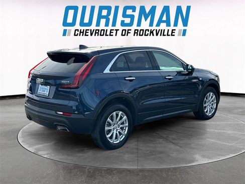 Used 2019 Cadillac XT4 Luxury w/ Cold Weather Package image 6