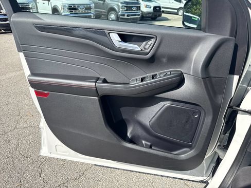 Used 2024 Ford Escape ST-Line w/ Tech Pack #1 FWD image 14