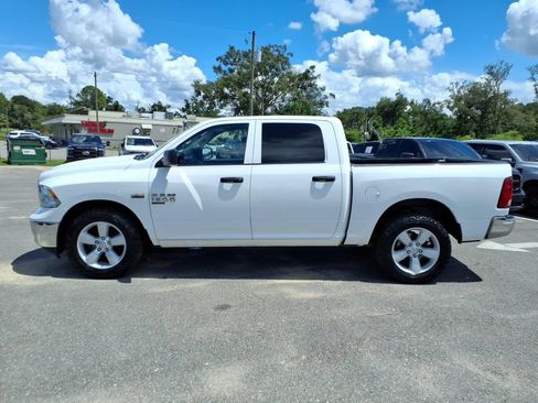Used 2022 RAM 1500 Classic SLT AWD/4WD image 4