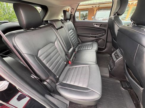 Used 2017 Ford Edge SEL w/ Equipment Group 201A AWD/4WD image 24