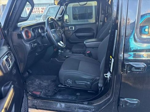 Used 2021 Jeep Gladiator Mojave AWD/4WD image 4