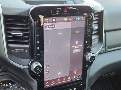 New 2026 RAM 1500 4x4 Crew Cab image 19