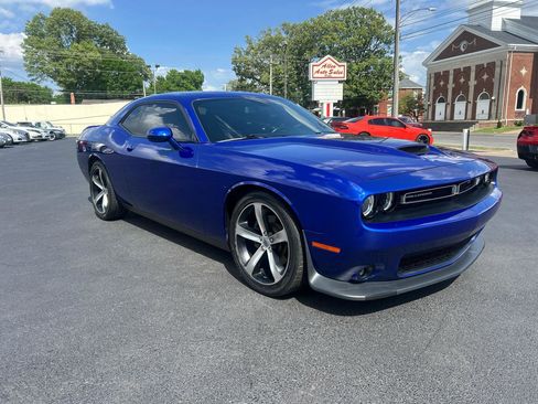 Used 2019 Dodge Challenger GT w/ Plus Package RWD image 3