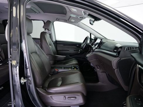 Used 2018 Honda Odyssey Elite image 10