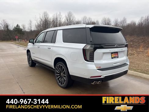 New 2026 Chevrolet Suburban High Country image 7