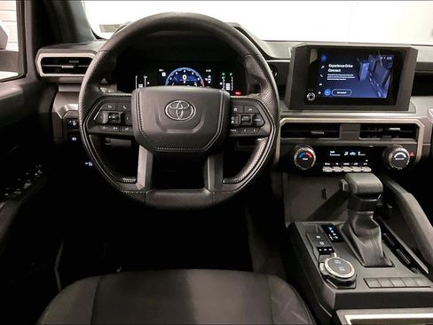 Used 2025 Toyota Tacoma SR5 AWD/4WD image 6