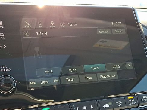 Used 2023 Honda Odyssey EX-L image 17