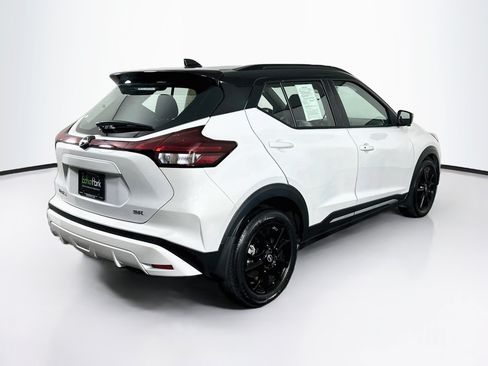 Used 2023 Nissan Kicks SR FWD image 9