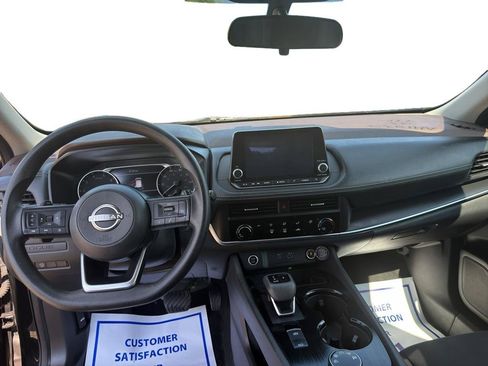 Used 2023 Nissan Rogue S AWD/4WD image 8