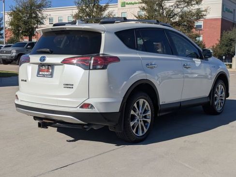 Used 2016 Toyota RAV4 Limited image 6