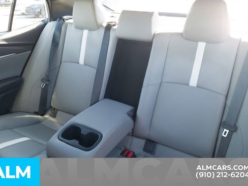 Used 2025 Toyota Camry SE image 17