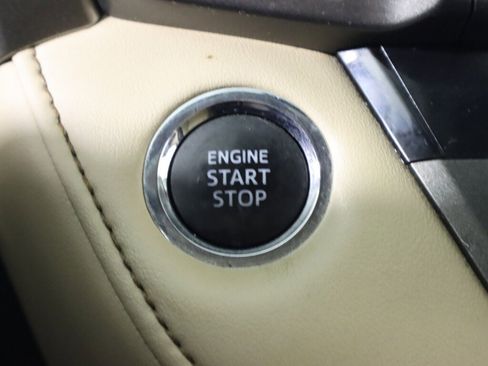 Used 2014 Toyota RAV4 Limited w/ Technology Package image 24