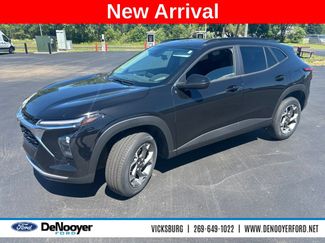 Used 2025 Chevrolet Trax LT w/ LT Convenience Package FWD video 1