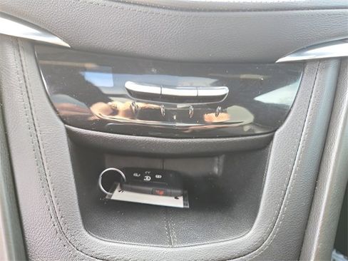 Used 2022 Cadillac XT5 Premium Luxury w/ Technology Package image 20