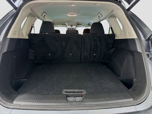 Used 2025 Nissan Rogue SV image 29