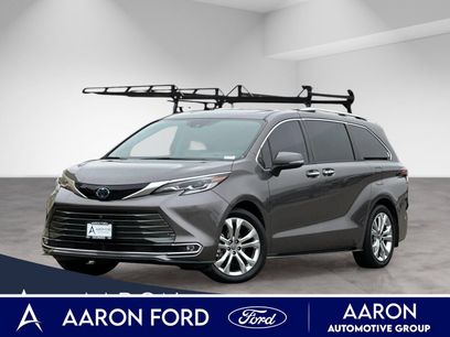 Used 2023 Toyota Sienna Platinum