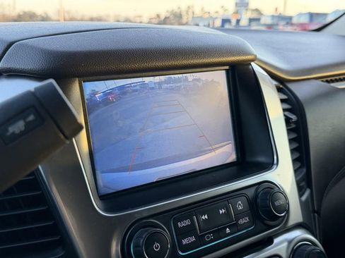 Used 2020 Chevrolet Suburban LT image 22