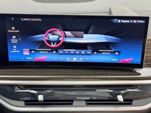 Used 2024 BMW X5 sDrive40i w/ M Sport Package image 31