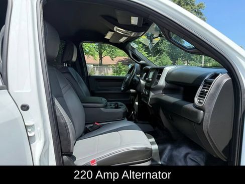 Used 2022 RAM 3500 Tradesman w/ Chrome Appearance Group AWD/4WD image 18