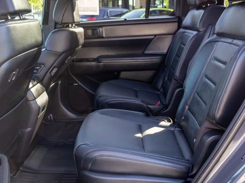 Used 2025 Hyundai Santa Fe Calligraphy AWD/4WD image 14