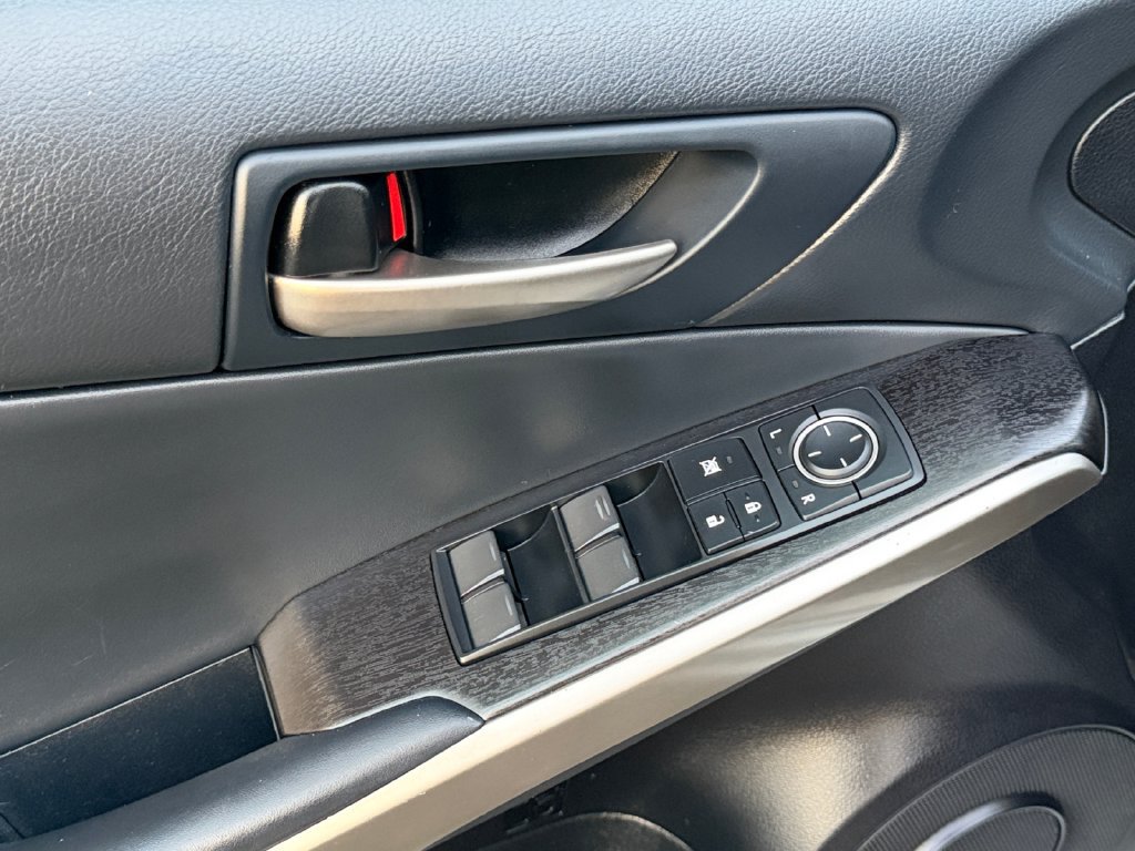 Used 2019 Lexus IS 300 AWD image 15