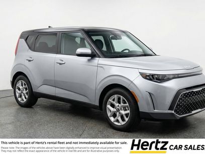 Used 2025 Kia Soul LX w/ LX Technology Package