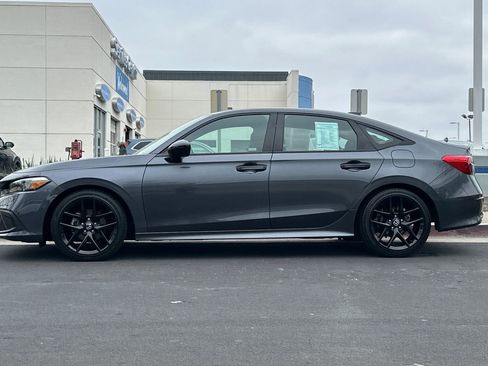 Used 2022 Honda Civic Sport image 6
