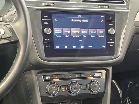 Used 2018 Volkswagen Tiguan S image 24